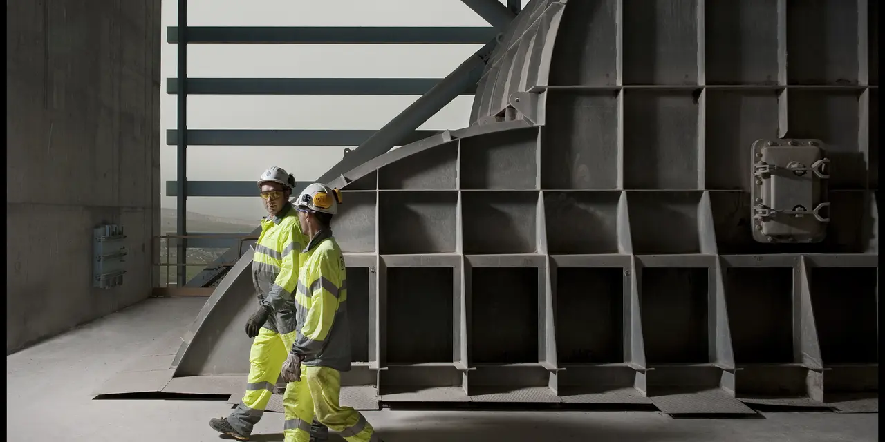 Man at work in cementeria - Safety Week 2018