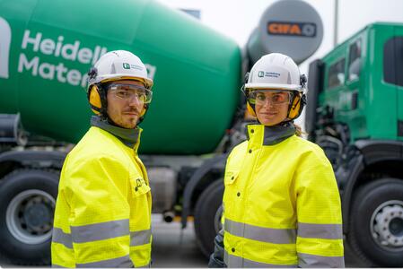 People Heidelberg Materials con i dispositivi di protezione individuale previsti per la sicurezza sul lavoro negli impianti